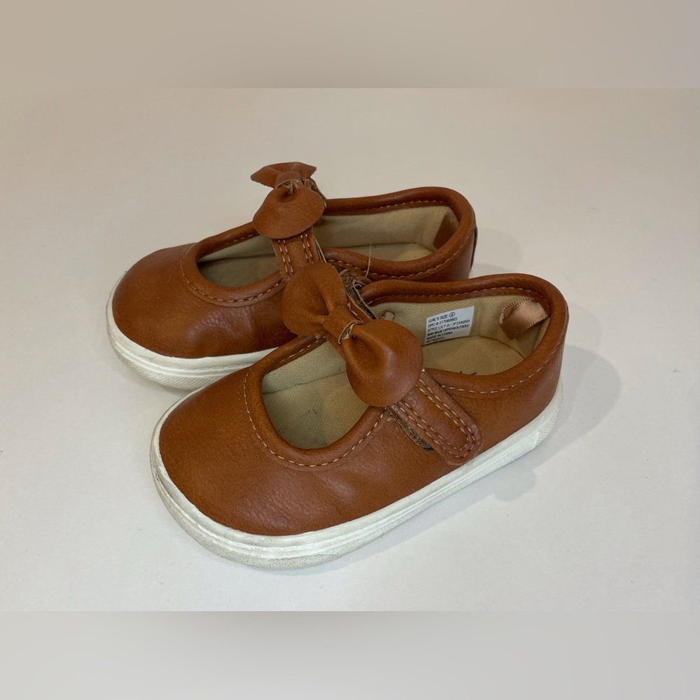 Carter’s Toddler Girl’s Slip-On Bow Brown Flats Size 4
